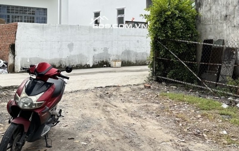 Bán đất thổ cư -  Ấp Đình, Tân Xuân, Hóc Môn. DT 240m2, 7.6 tỷ, SHR